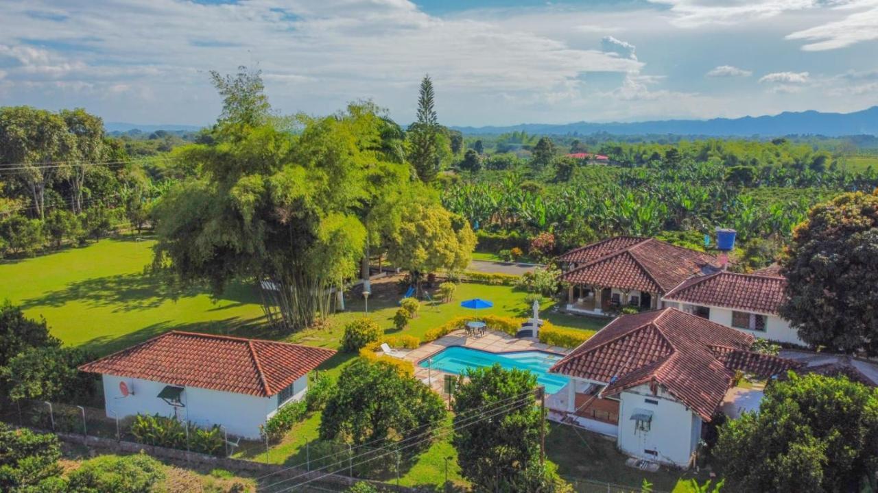 מונטנגרו Hotel La Coqueta מראה חיצוני תמונה