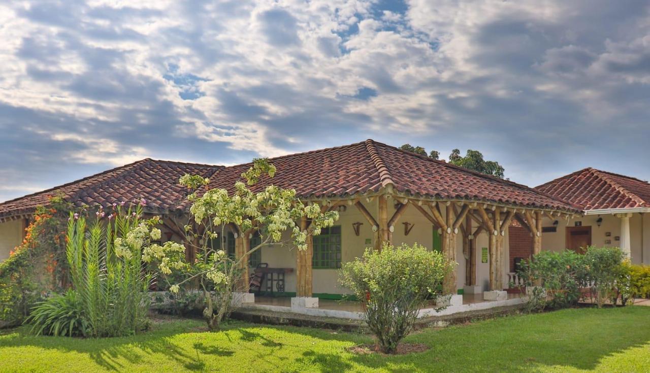 מונטנגרו Hotel La Coqueta מראה חיצוני תמונה