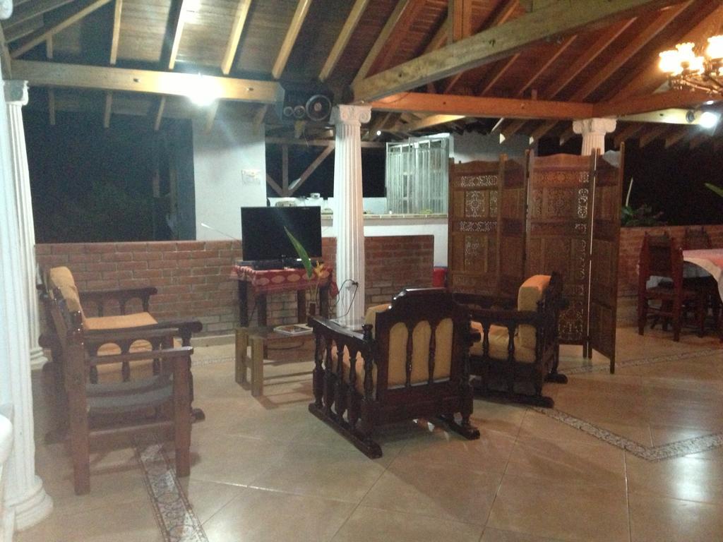 מונטנגרו Hotel La Coqueta מראה חיצוני תמונה