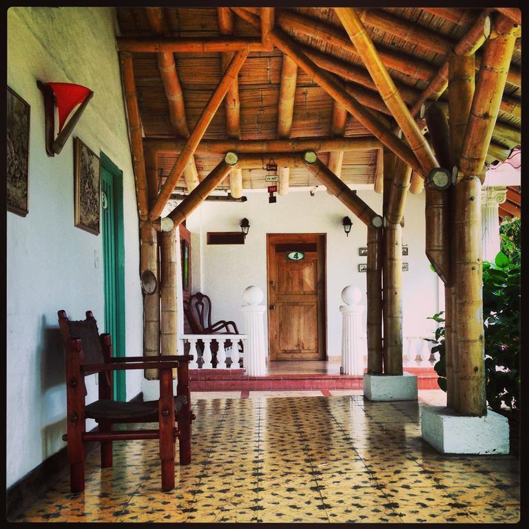 מונטנגרו Hotel La Coqueta מראה חיצוני תמונה